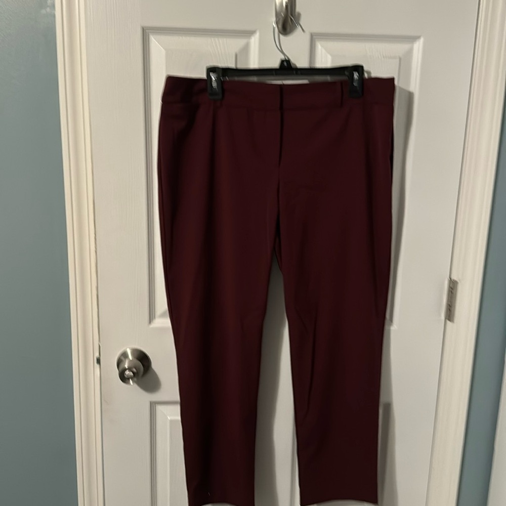 Liz Claiborne size size 14 Emma classic maroon pants